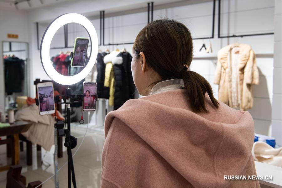 Производители одежды из Чжучжоу ищут новые пути для восстановления продаж на фоне эпидемии